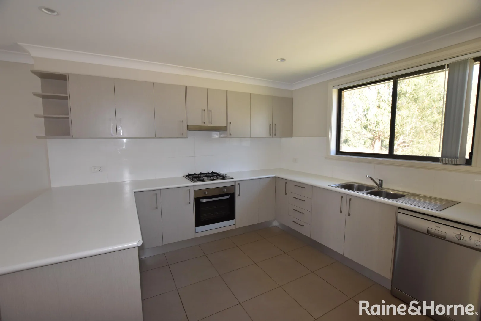 Additional image 4 of 5/20 Majestic Way, Orange NSW 2800