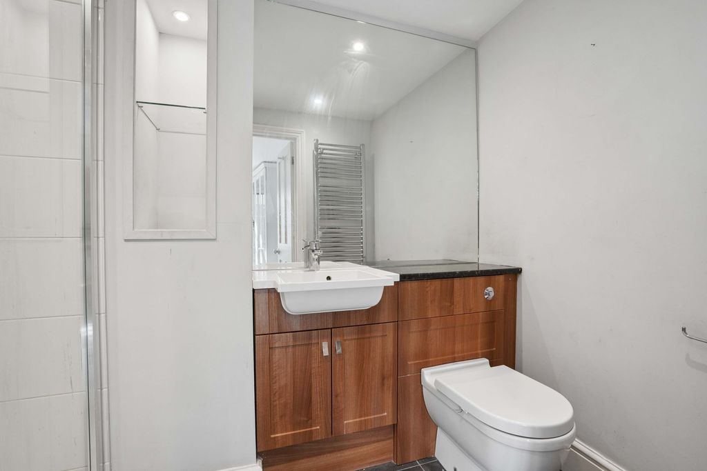 Additional image 14 of 5 bed terraced house for saleEast St. Helen Street, Abingdon OX14