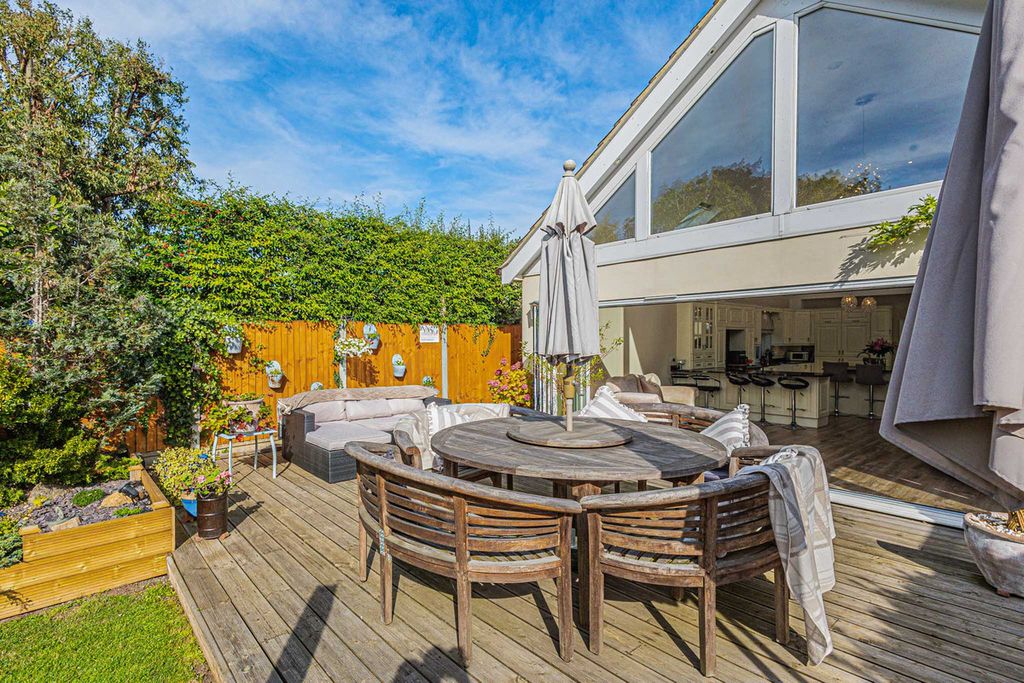 Additional image 47 of 5 bed detached house for saleHigh Road, Benfleet SS7