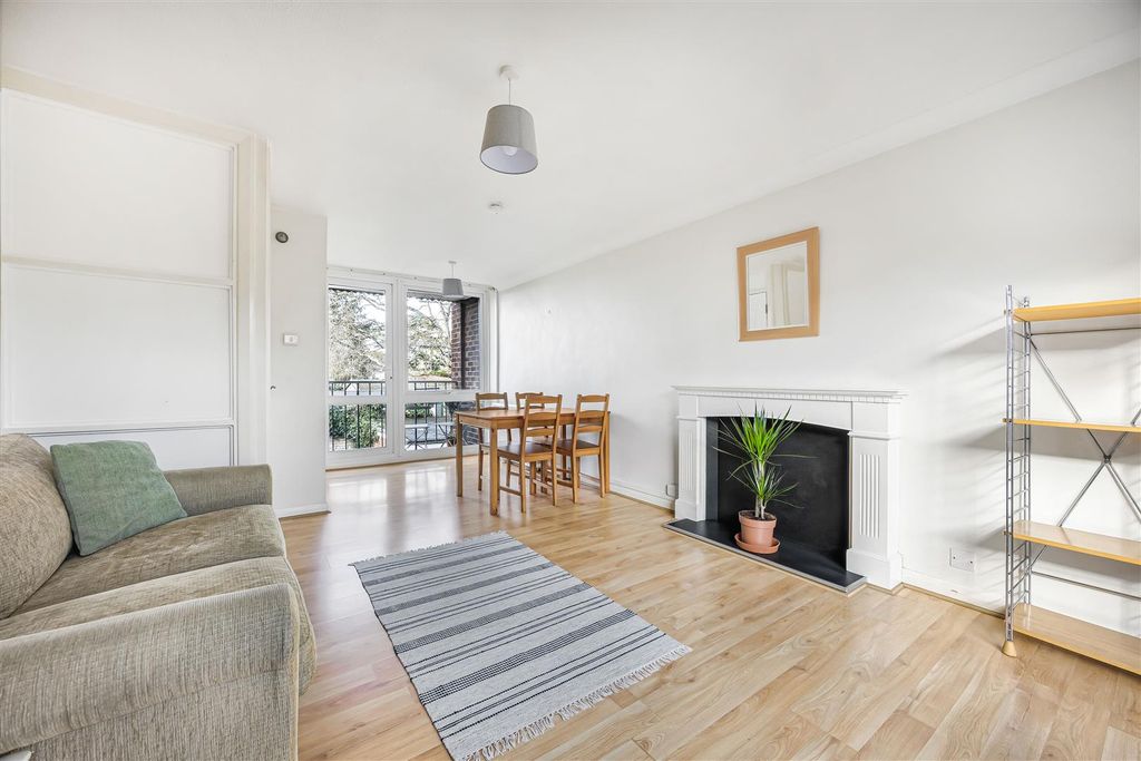 Additional image 2 of 2 bed flat for saleMorton Court, Christchurch Road, Reading RG2