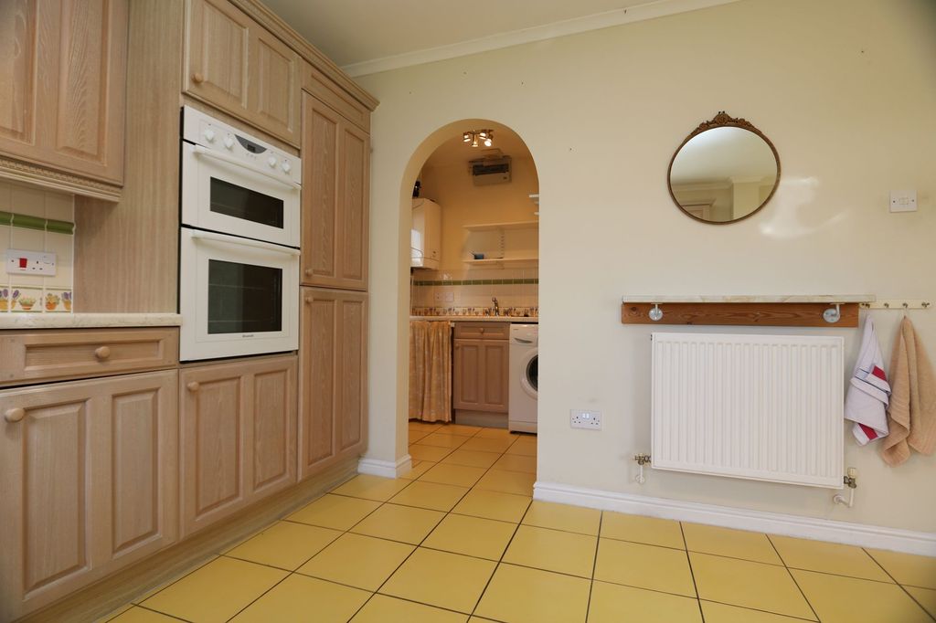 Additional image 16 of 4 bed property for saleMarine Drive, Barry CF62