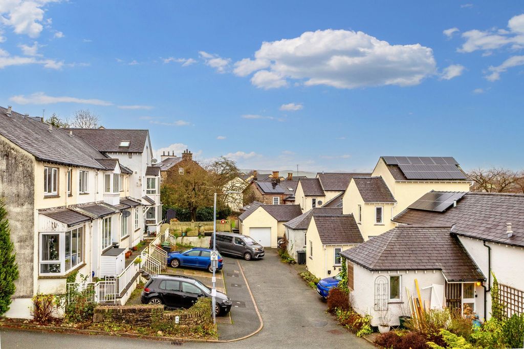 Additional image 17 of 2 bed flat for sale19 High Fellside, Kendal LA9