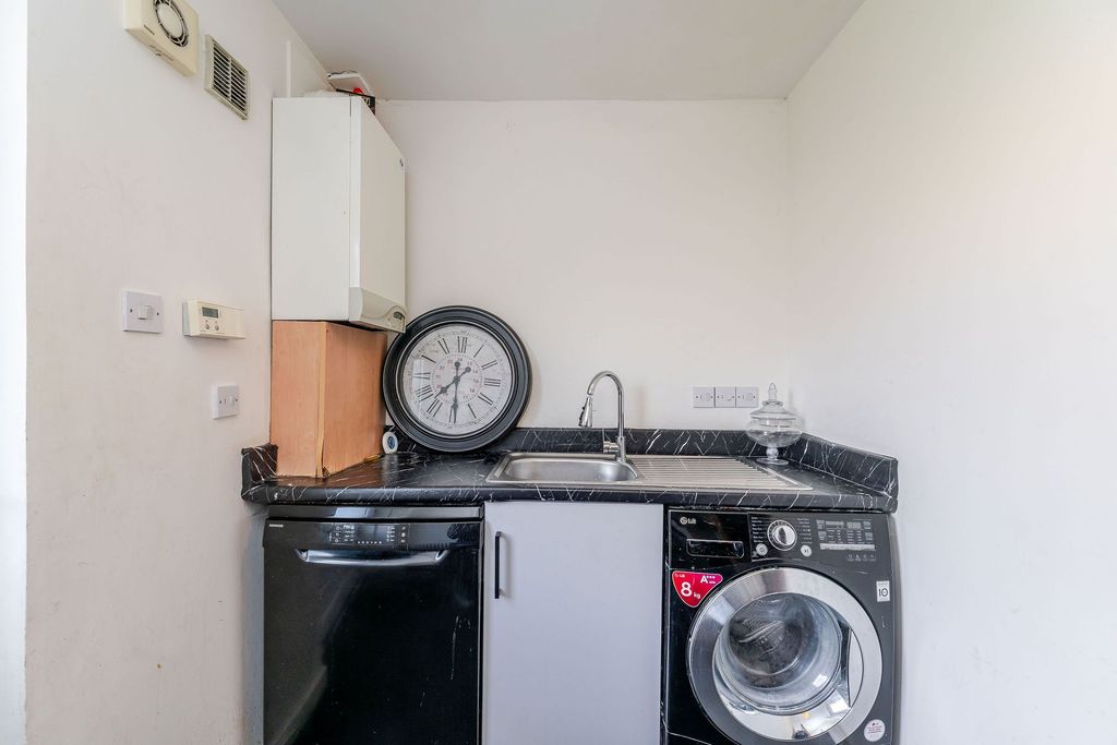 Additional image 10 of 6 bed town house for saleMosside Terrace, Bathgate EH48