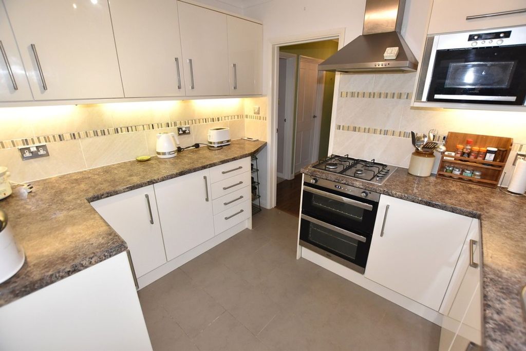 2 bed detached bungalow for saleDuncan Drive, Birchington CT7 photo 4