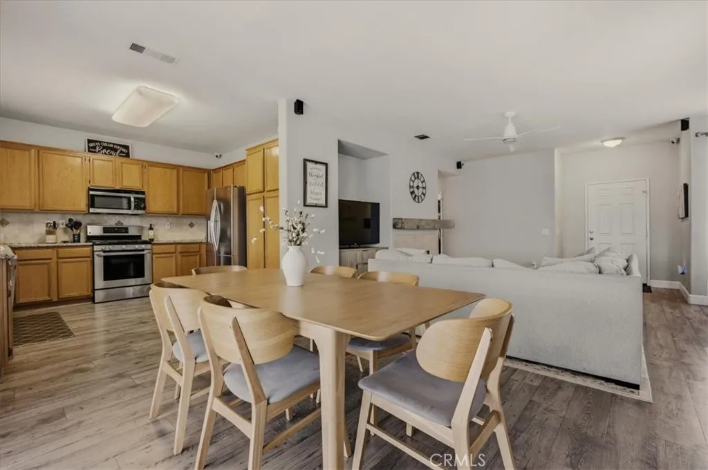 Additional image 37 of 204 E Manchester Lane, San Bernardino, CA 92408