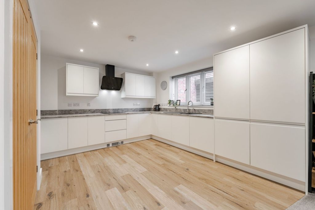 Additional image 6 of 2 bed flat for saleGranary Close, Wymondham NR18
