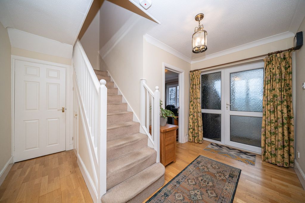 Additional image 10 of 5 bed detached house for saleFieldway, Berkhamsted HP4