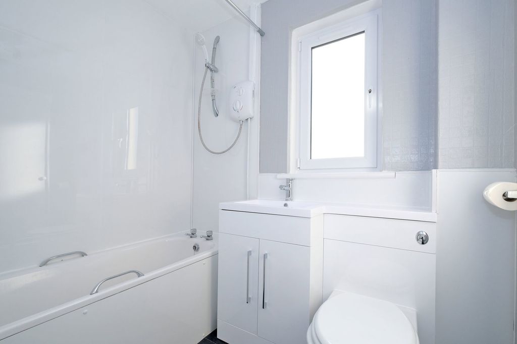Additional image 13 of 2 bed flat for sale41 Shapinsay Court, Aberdeen AB15