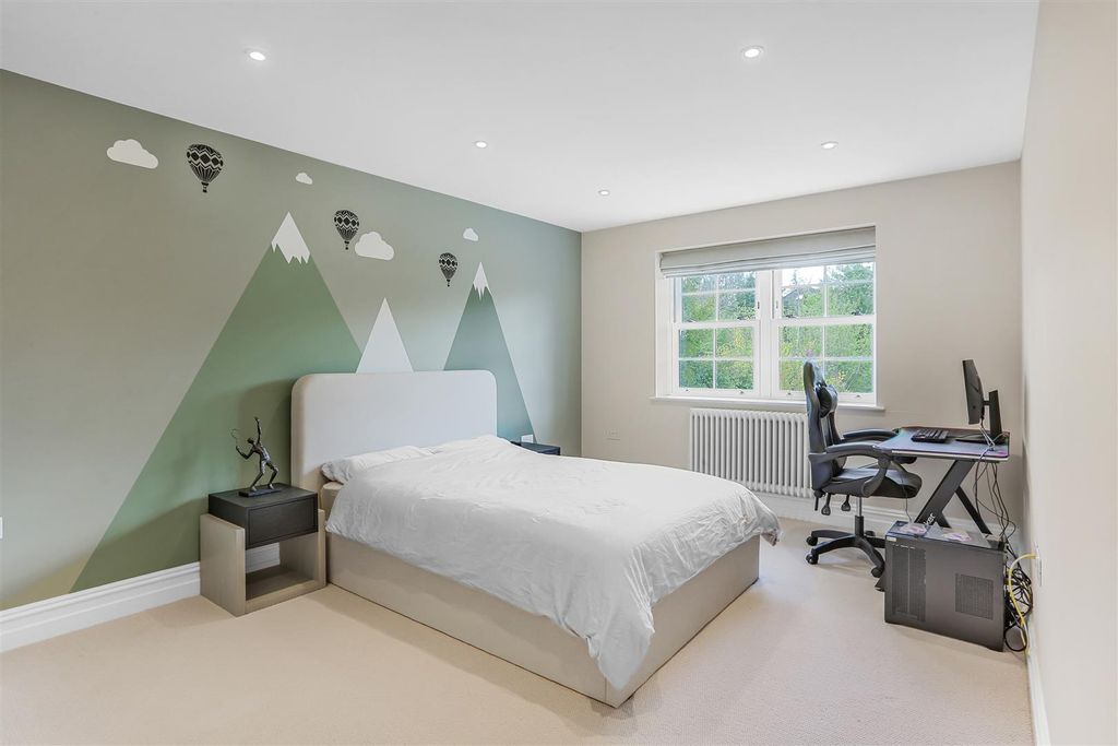 Additional image 29 of 5 bed detached house for saleGreen Curve, Banstead SM7