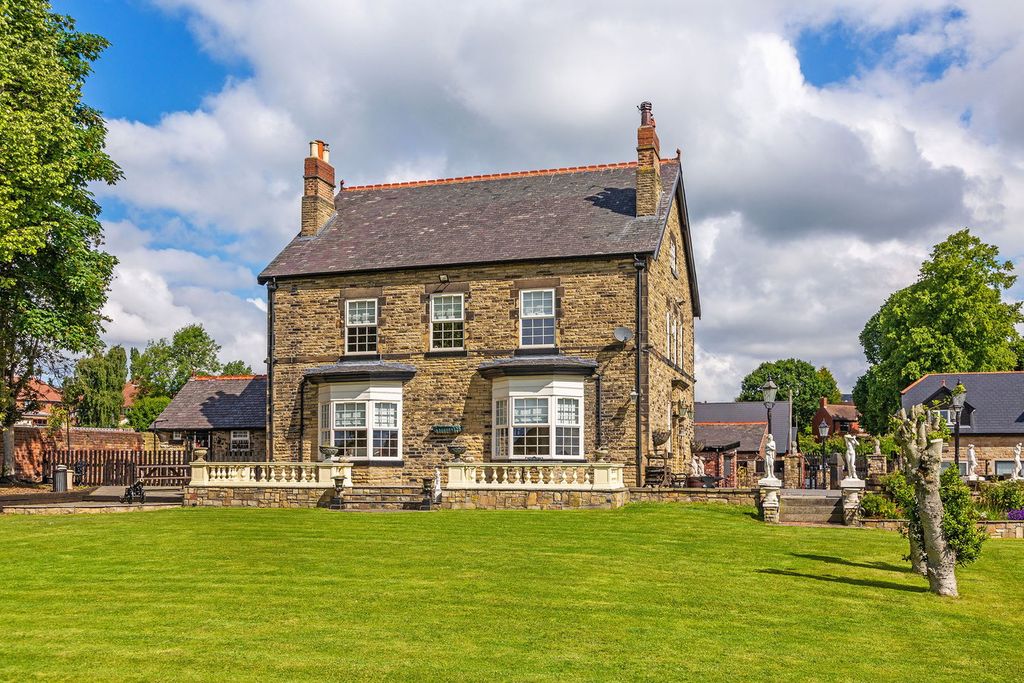 Additional image 28 of 5 bed property for saleBroad Street, Hoyland, Barnsley S74