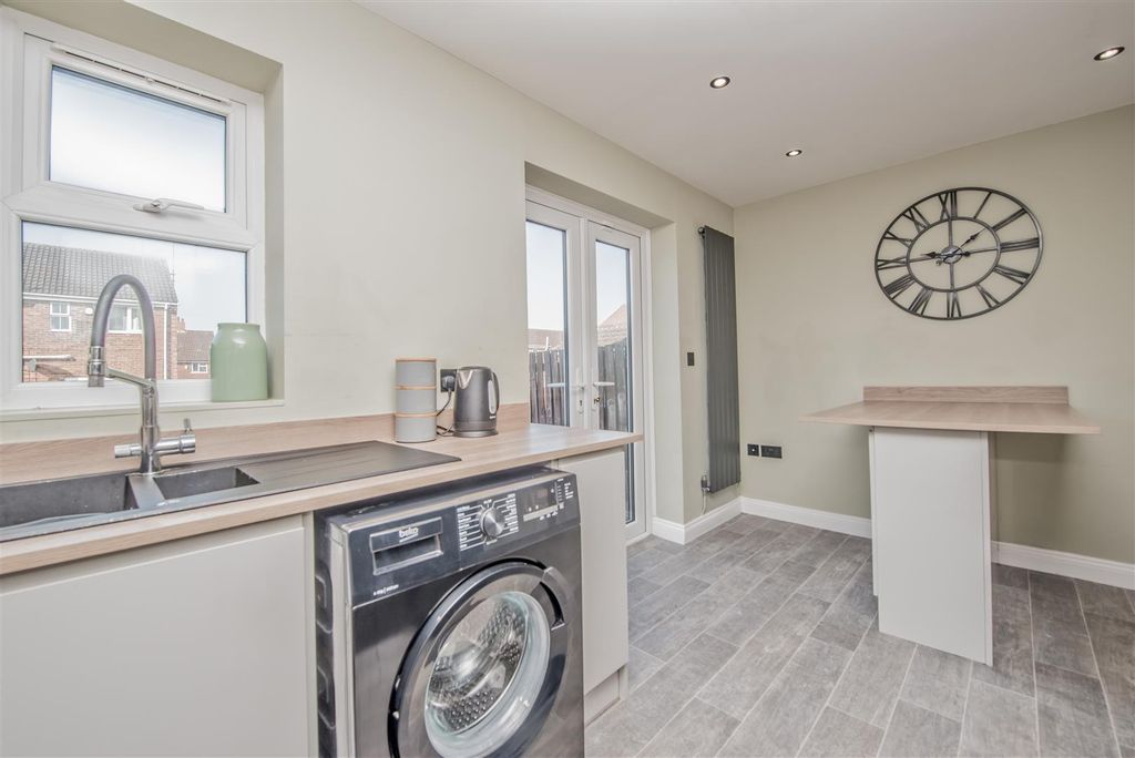 Additional image 4 of 3 bed semi-detached house for saleWindmill Court, Lower Wortley, Leeds LS12
