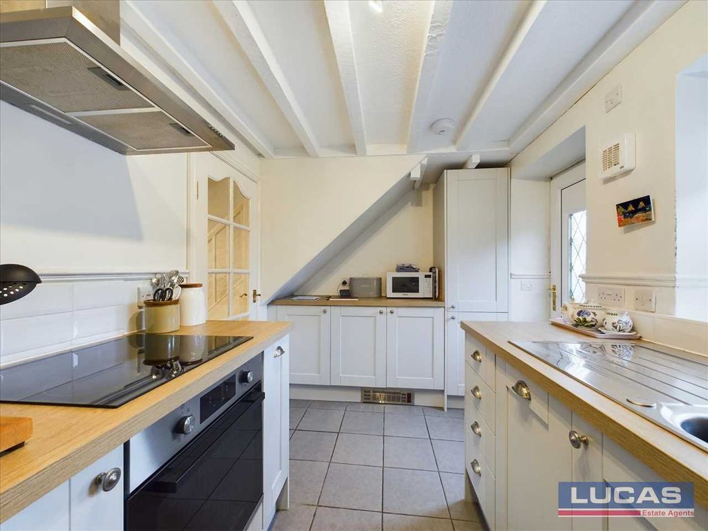 1 bed cottage for saleParc Terrace, Llangoed, Llangoed LL58 photo 4