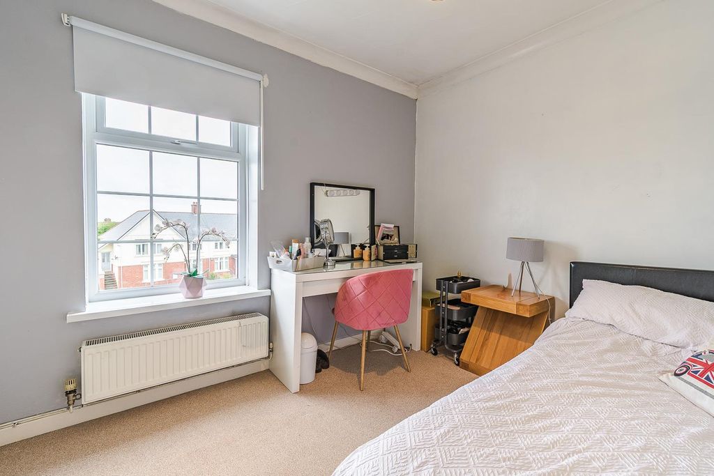 Additional image 5 of 2 bed flat for saleBarrians Way, Barry CF62