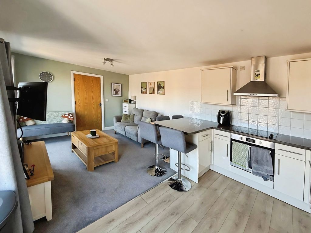 Additional image 3 of 2 bed flat for salePark Lane, Kidderminster DY11