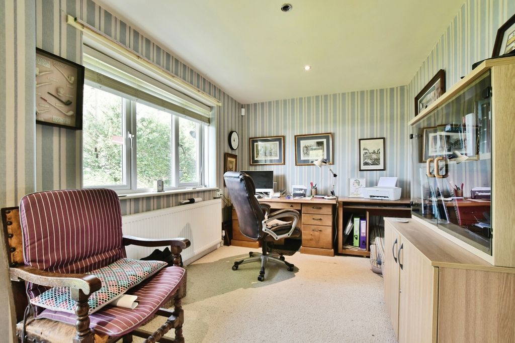 Additional image 17 of 3 bed town house for saleBeechfield Road, Alderley Edge, Cheshire SK9