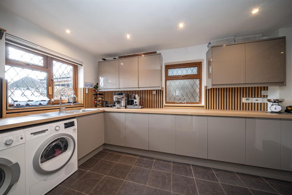 Additional image 9 of 4 bed detached house for saleAbbots Road, Abbots Langley WD5
