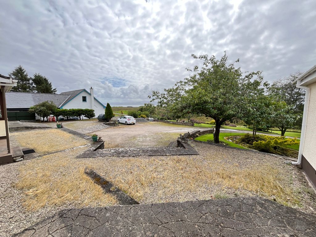 6 bed detached bungalow for saleKilchoan, Acharacle PH36 photo 4