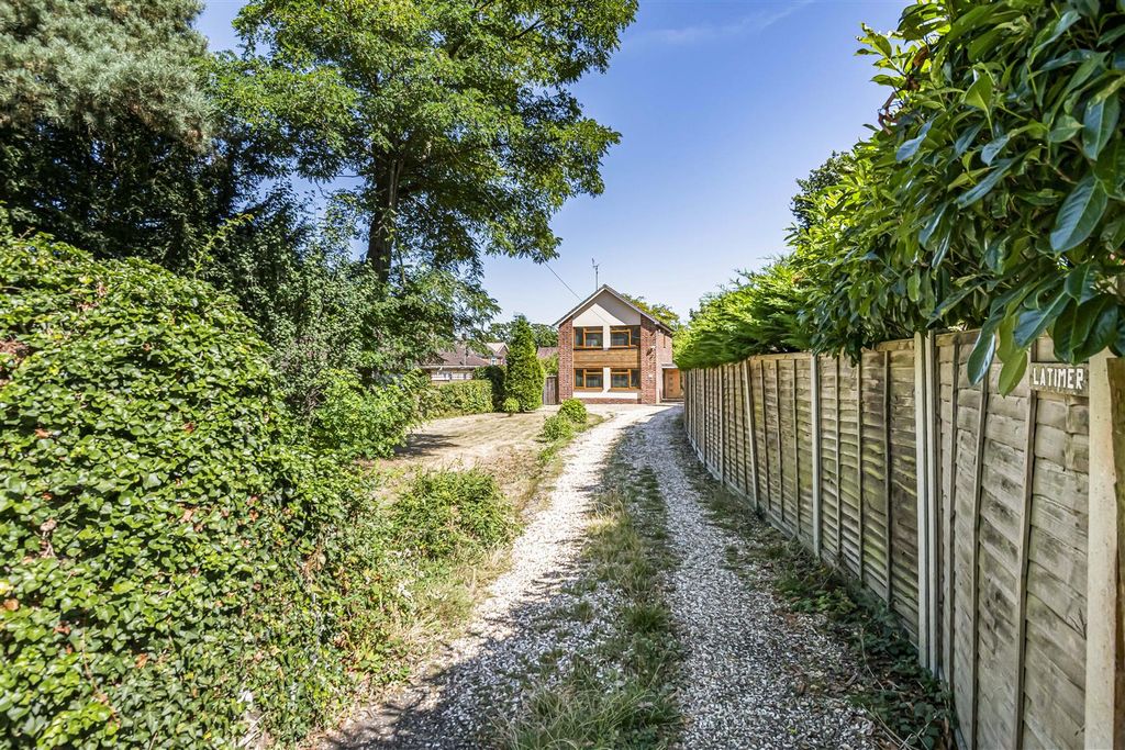 Additional image 19 of 4 bed detached house for saleShinfield Road, Shinfield, Reading RG2