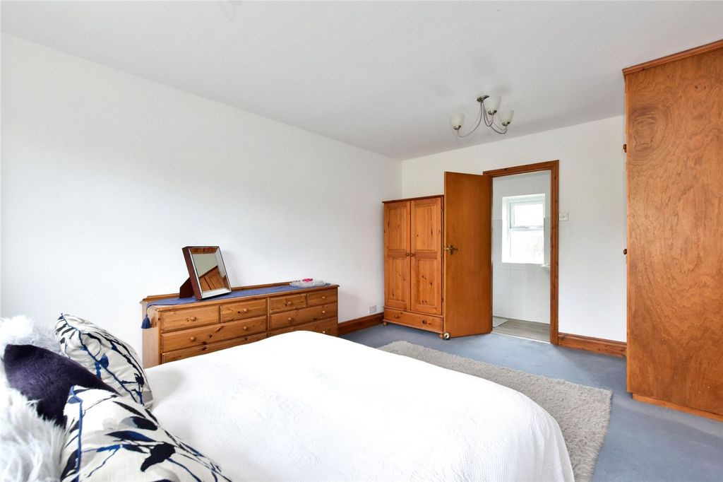 Additional image 19 of 4 bed semi-detached house for saleDairy Way, Abbots Langley WD5