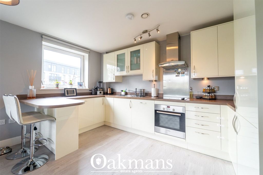 Additional image 10 of 2 bed flat for saleBell Barn Road, Birmingham, West Midlands B15
