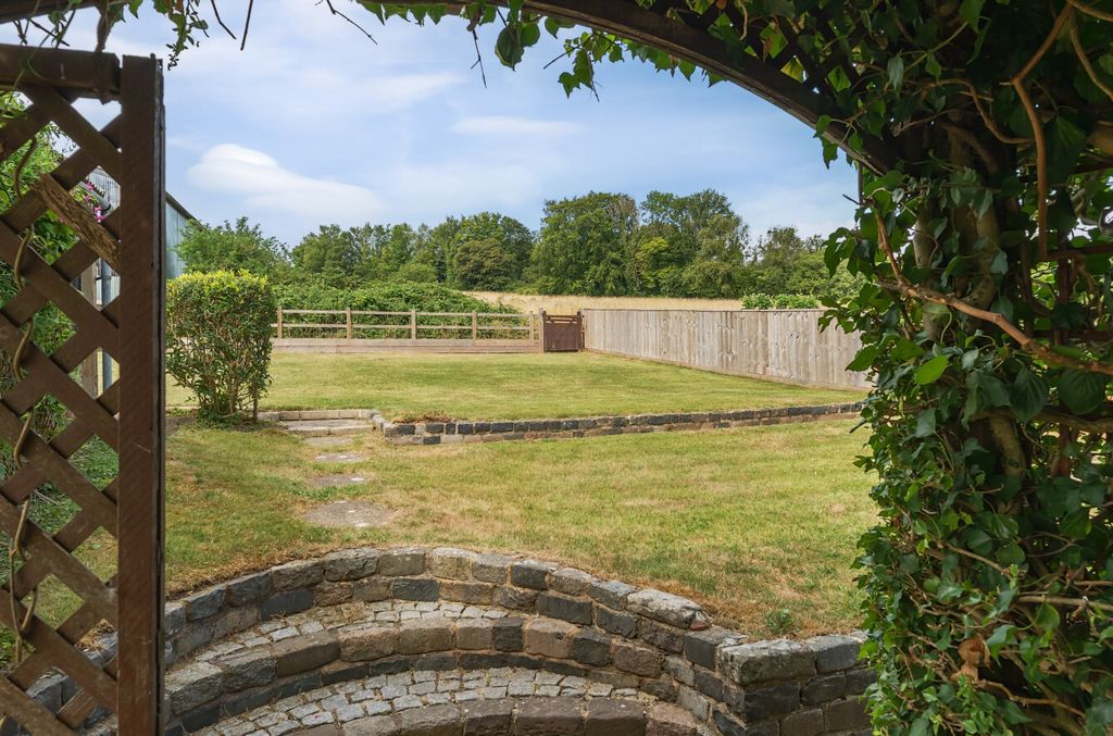 Additional image 10 of 3 bed semi-detached house for saleLadycroft, Alresford, Hampshire SO24