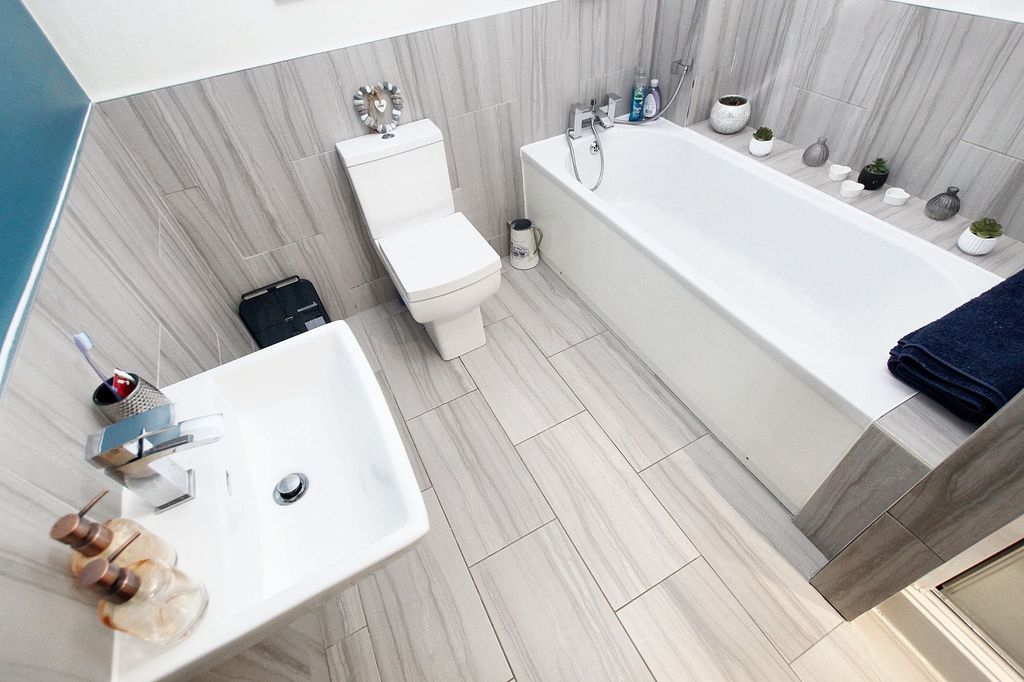 Additional image 7 of 2 bed flat for saleHollins Road, Walsden, Todmorden OL14
