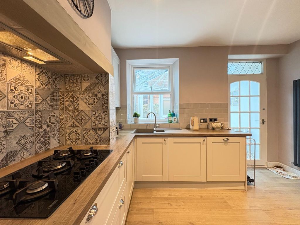 Additional image 5 of 4 bed terraced house for saleHigh Street, Hanging Heaton, Batley WF17