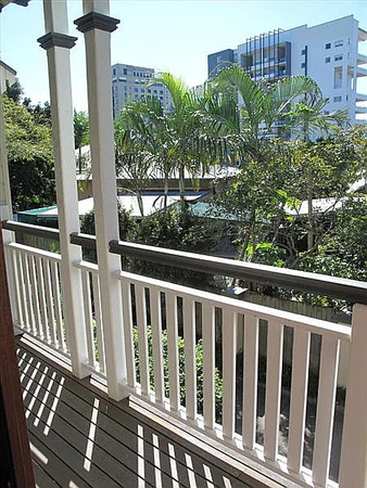 Additional image 3 of 2/7 Rosina Street, Kangaroo Point QLD 4169