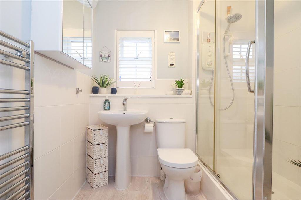 Additional image 10 of 1 bed flat for saleRosehill, Billingshurst RH14