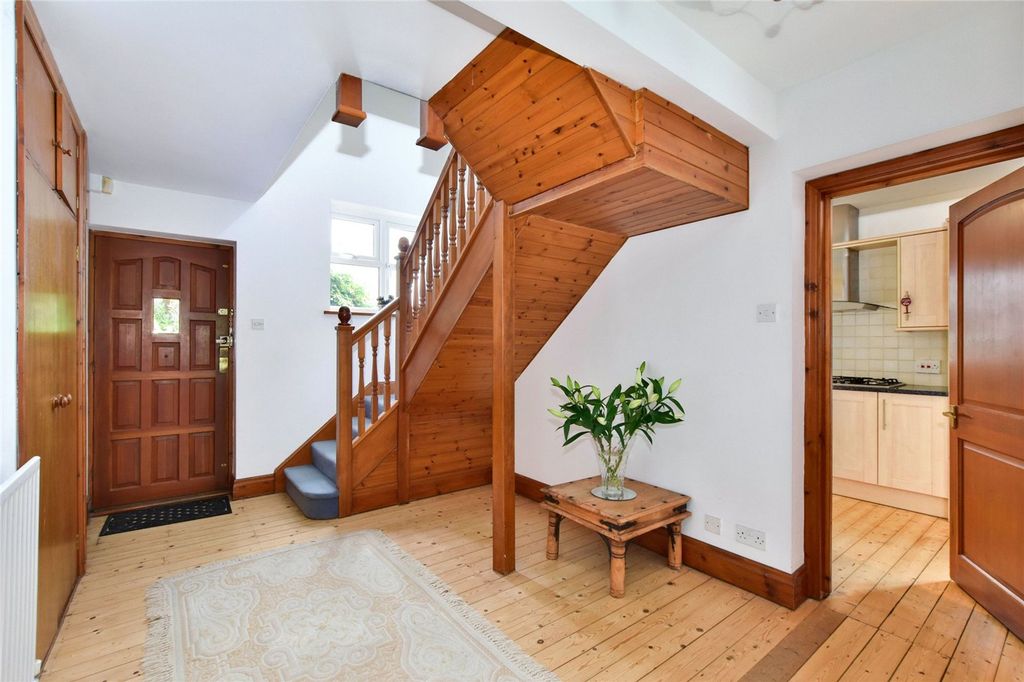 Additional image 3 of 4 bed semi-detached house for saleDairy Way, Abbots Langley WD5