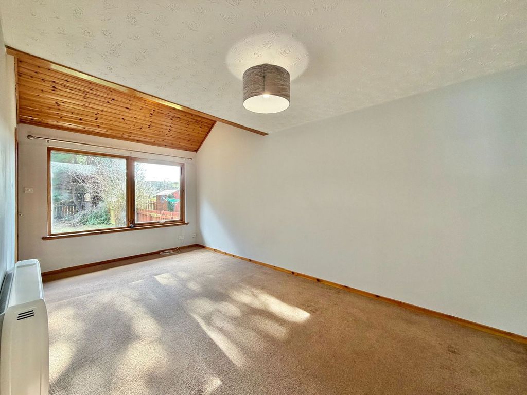 2 bed flat for sale79 Drumdevan Road, Inverness IV2 photo 4