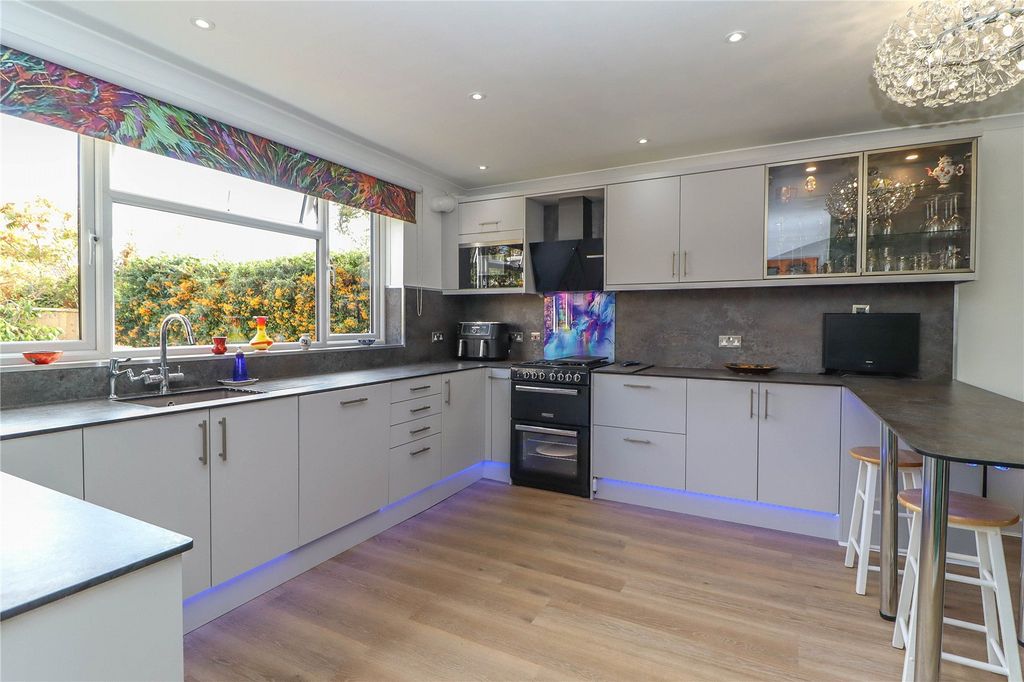 Additional image 13 of 5 bed link detached house for saleYew Tree Close, Goodworth Clatford, Andover, Hampshire SP11