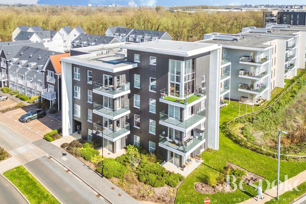 Additional image 20 of 2 bed flat for saleFairhaven Drive, Reading RG2