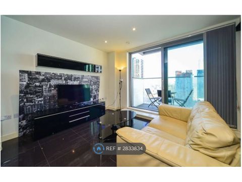 Pan Peninsula Square, London E14, Studio to rent