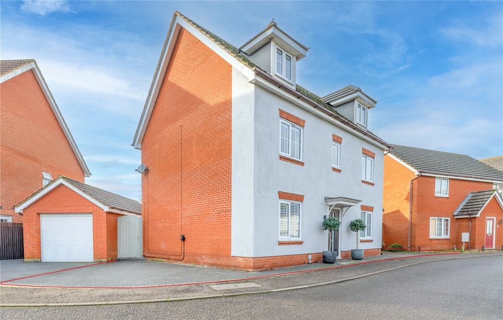 6 bed detached house for saleCygnet Close, Attleborough, Norfolk NR17