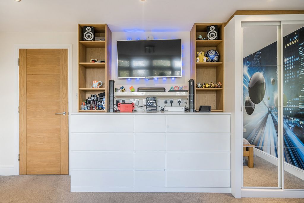Additional image 33 of 8 bed detached house for saleFremantle Road, Belvedere DA17