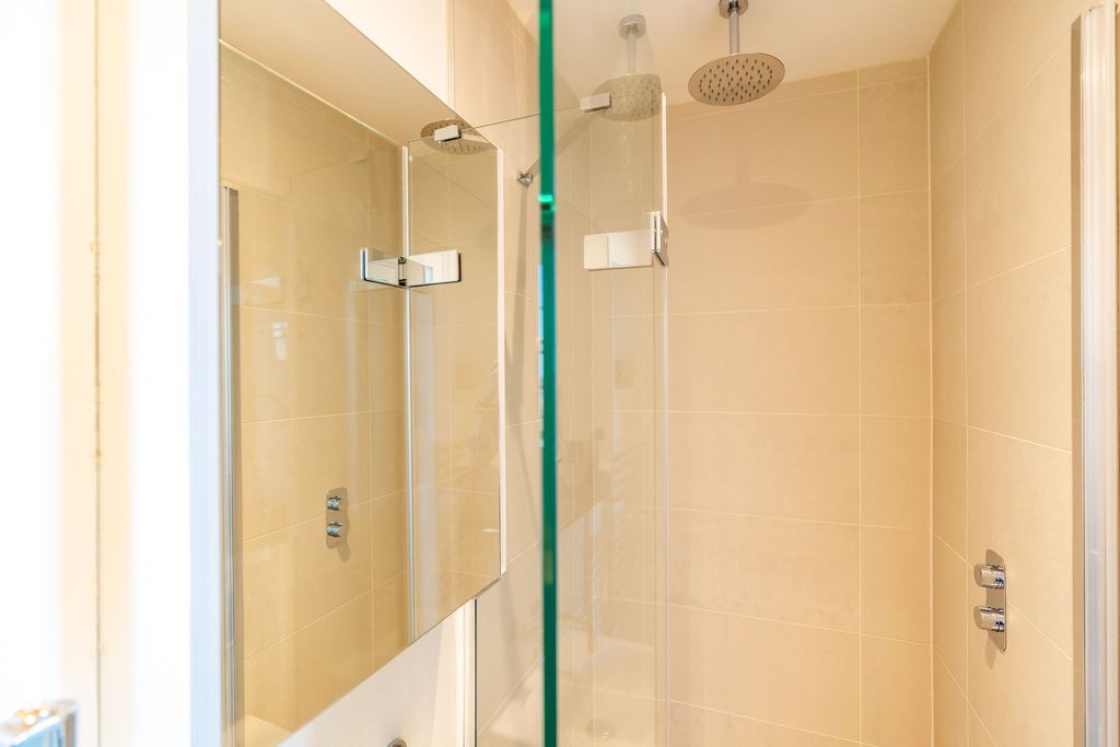 Additional image 19 of 3 bed flat for sale23/5 Dublin Street, New Town, Edinburgh EH1