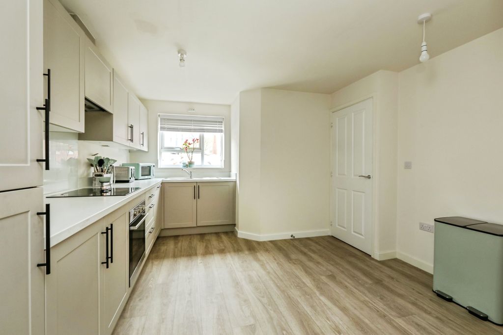 Additional image 4 of 3 bed semi-detached house for saleSandpiper Drive, Doncaster DN4