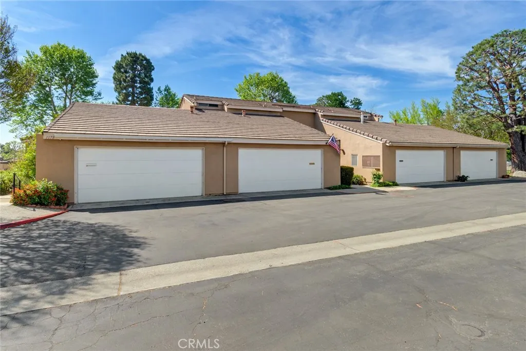1182 Mountain Gate Rd, Upland, CA 91786