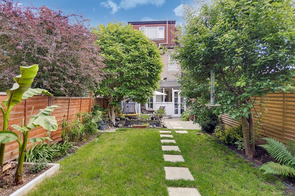 Additional image 18 of 4 bed semi-detached house for saleArrol Road, Beckenham BR3