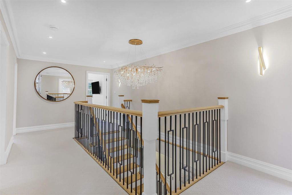Additional image 24 of 5 bed detached house for saleGreen Curve, Banstead SM7