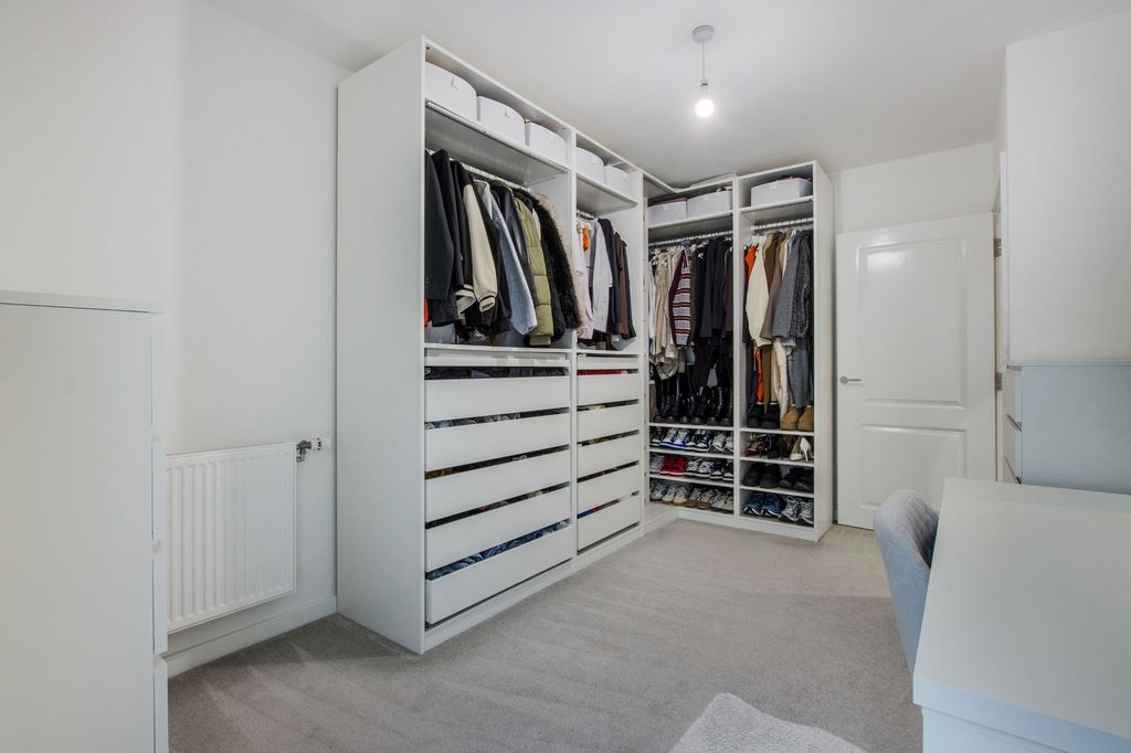 Additional image 19 of 2 bed flat for sale4, Regal Walk, Bexleyheath DA6