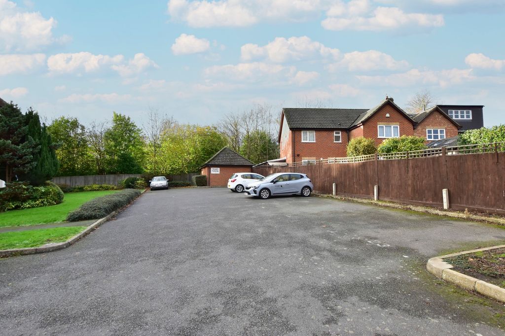 Additional image 11 of 2 bed flat for saleHarlech Road, Abbots Langley WD5