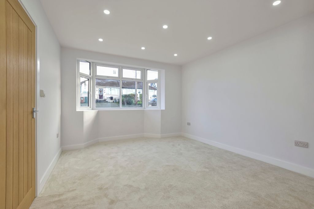 Additional image 11 of 3 bed semi-detached bungalow for saleThe Courtway, Watford WD19