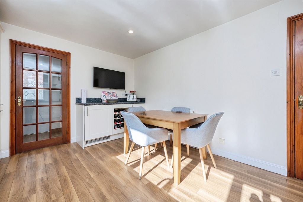 Additional image 10 of 4 bed detached house for saleSchool Lane, Weston Turville, Aylesbury HP22