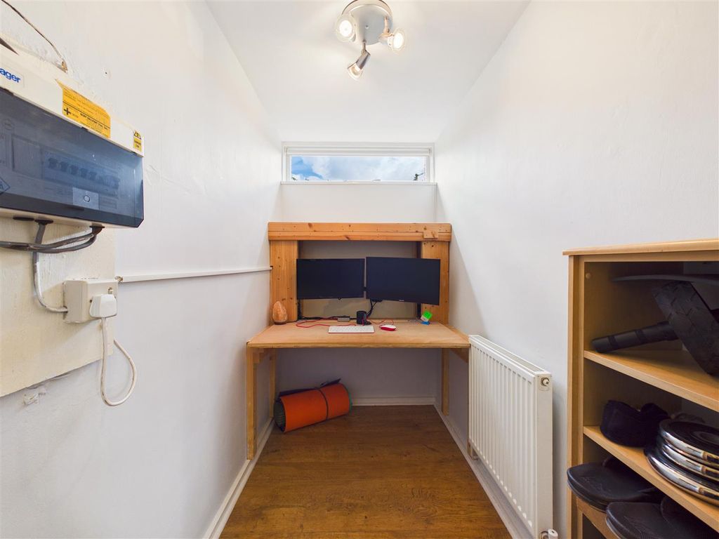 Additional image 7 of 1 bed flat for saleHighgate Court, Highgate, Beverley HU17