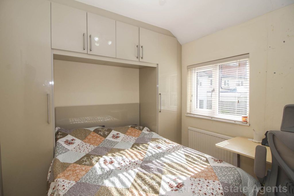 Additional image 14 of 4 bed semi-detached house for saleNorthwick Road, Watford WD19