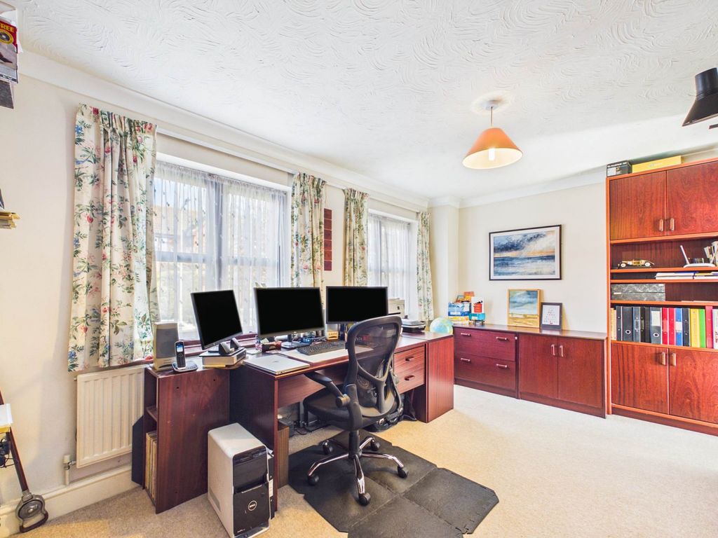 Additional image 10 of 5 bed detached house for saleWilliam Burt Close, Weston Turville HP22