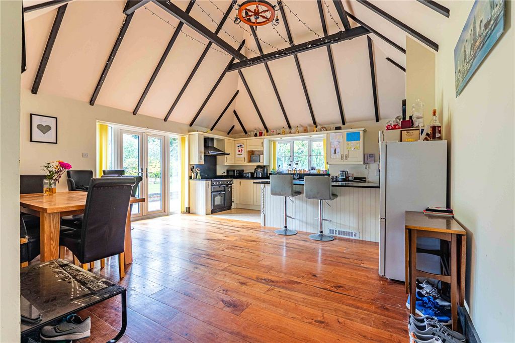 Additional image 2 of 5 bed detached house for saleDairy Way, Abbots Langley, Hertfordshire WD5