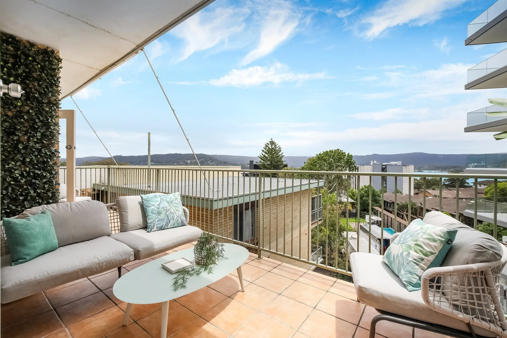 15/138-140 Albany Street, Point Frederick NSW 2250